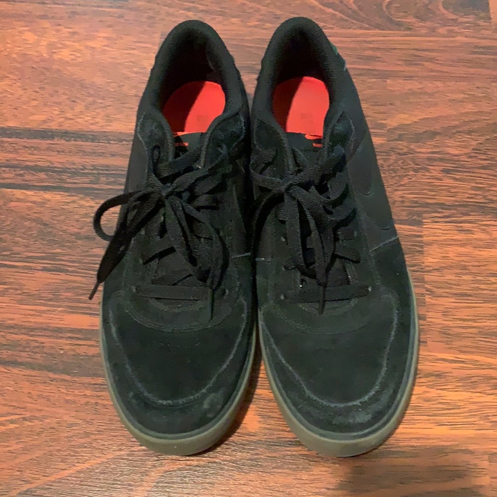 men’s size 12 nike sneaker